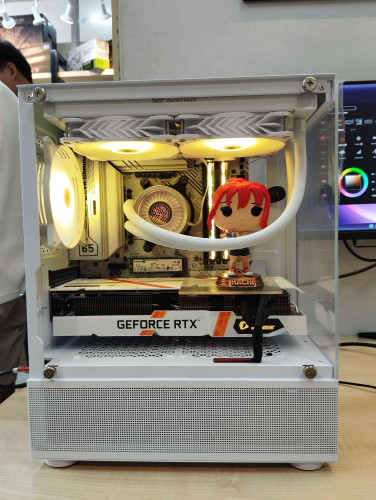 COLORFUL CVN B650M GAMING FROZEN V14 WHITE DDR5 MATX AM5 | PC Worth