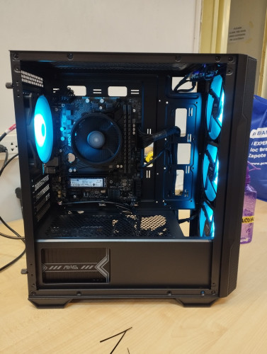 AMD RYZEN 7 5700G MPK (AM4) WITH WRAITH STEALTH COOLER (TRAY TYPE