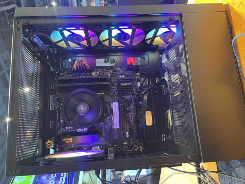AMD RYZEN 5 5600GT MPK (AM4) WITH WRAITH STEALTH COOLER (TRAY TYPE